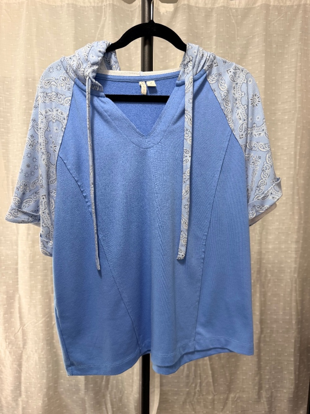Short Sleeve Hooded Top - M